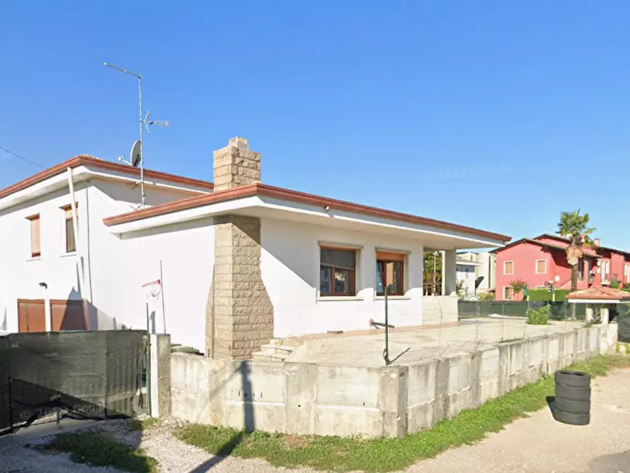 Immagine 2 di Villa in vendita  in Via Strà a Veronella