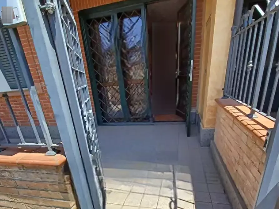 Immagine 3 di Appartamento in vendita  in Via Giotto a Guidonia Montecelio