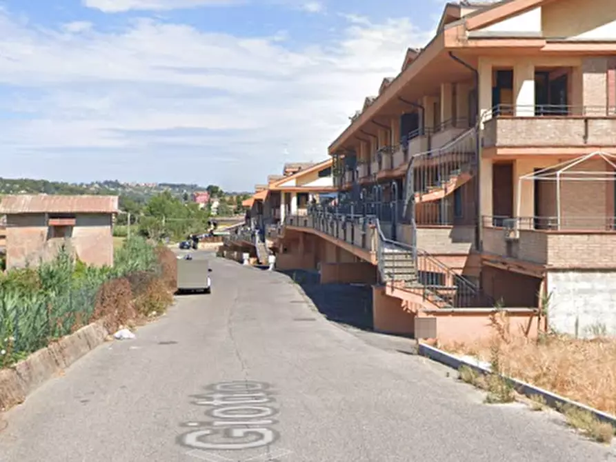 Immagine 1 di Appartamento in vendita  in Via Giotto a Guidonia Montecelio