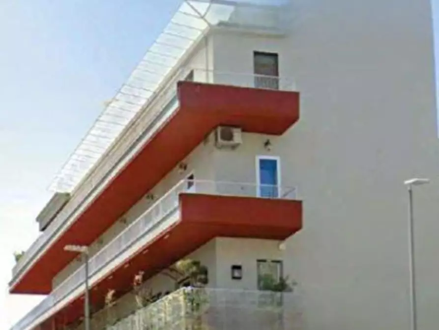 Immagine 2 di Appartamento in vendita  in Via dei Monti Parioli a Roma