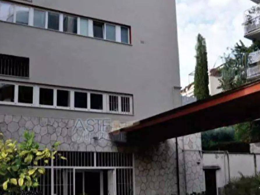 Immagine 16 di Appartamento in vendita  in Via dei Monti Parioli a Roma