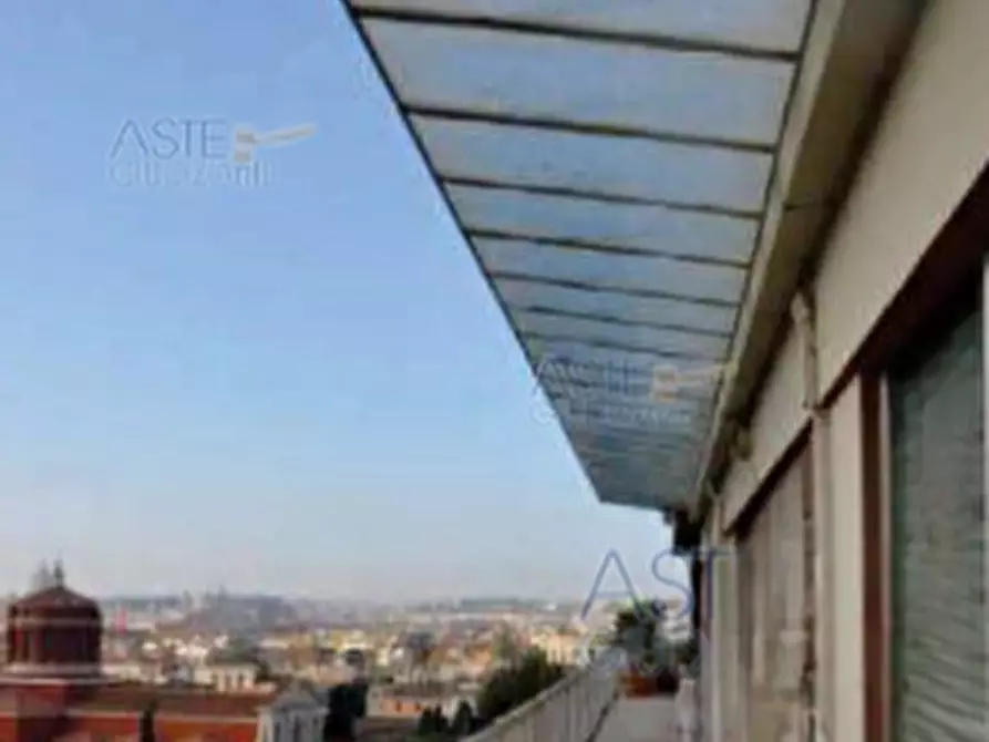 Immagine 11 di Appartamento in vendita  in Via dei Monti Parioli a Roma