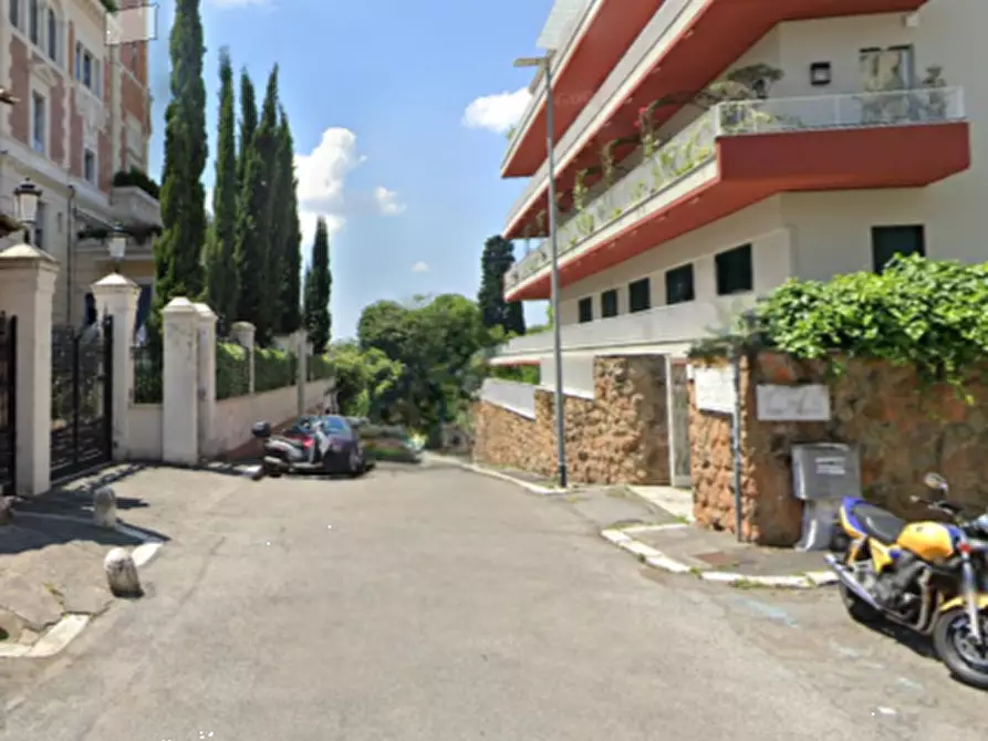 Immagine 17 di Appartamento in vendita  in Via dei Monti Parioli a Roma