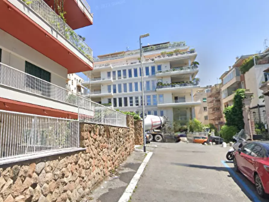Immagine 20 di Appartamento in vendita  in Via dei Monti Parioli a Roma