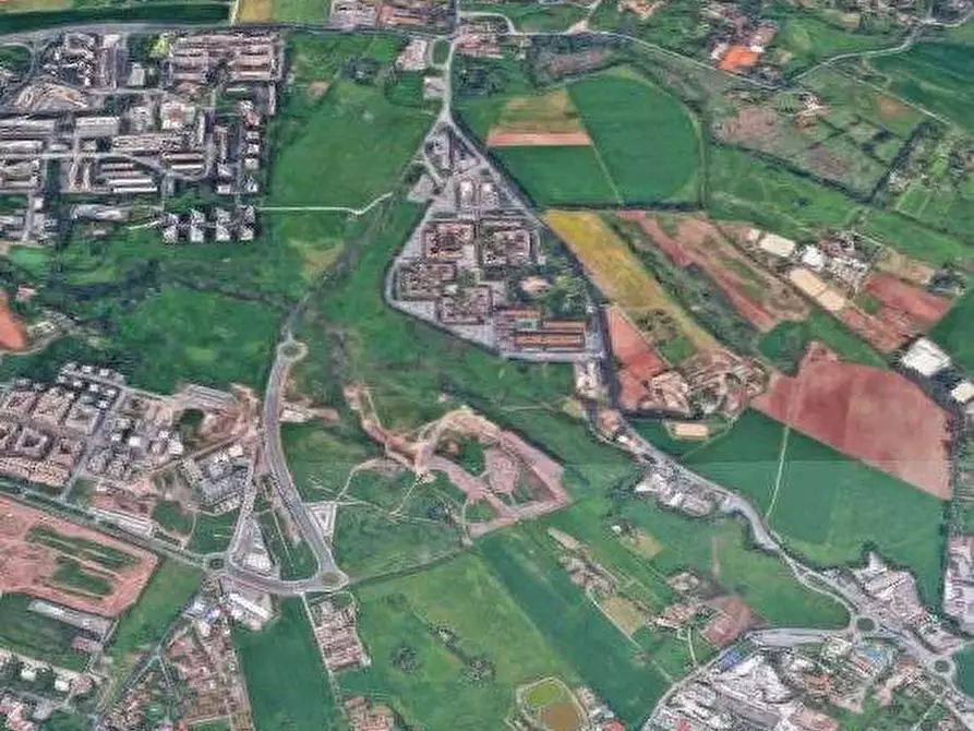 Immagine 13 di Garage in vendita  in Via Andrea Millevoi a Roma