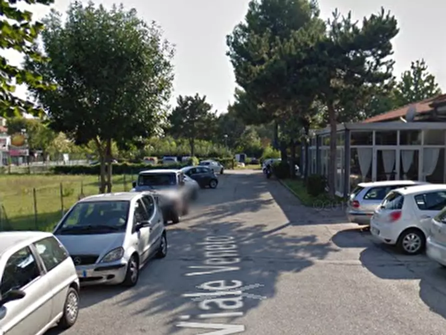 Immagine 6 di Negozio in vendita  in Viale Veneto a Riccione