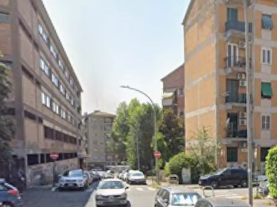 Immagine 11 di Appartamento in vendita  in Via Carlo Calisse a Roma