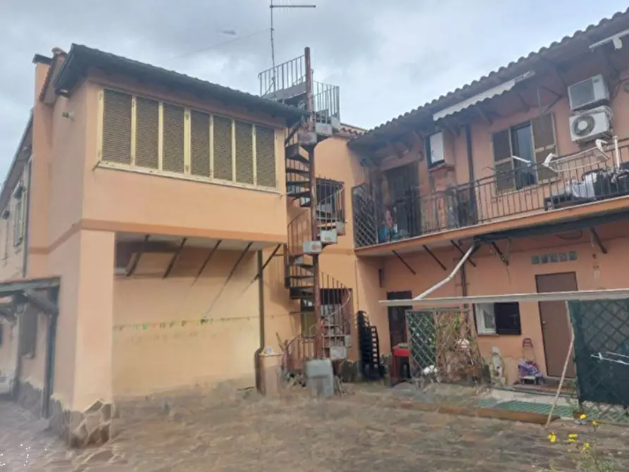 Immagine 1 di Appartamento in vendita  in Via Giovanni Rucellai a Roma