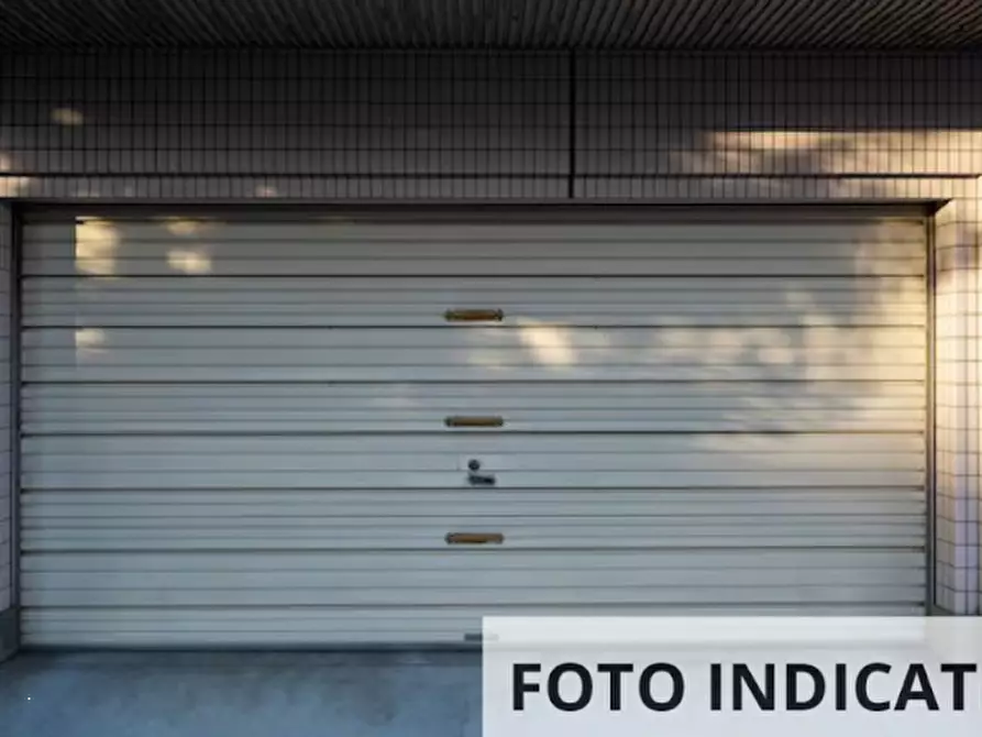 Immagine 6 di Garage in vendita  in Via Tiburtina a Roma