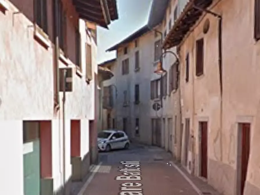 Immagine 8 di Appartamento in vendita  in Via Cesare Battisti a Cologno Al Serio