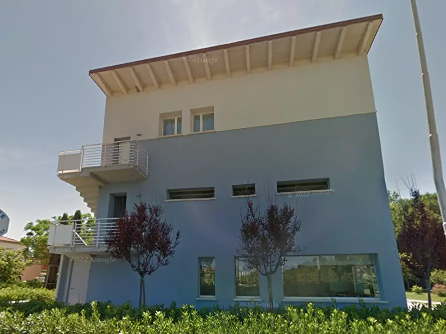 Immagine 8 di Negozio in vendita  in Viale Piceno a Fano