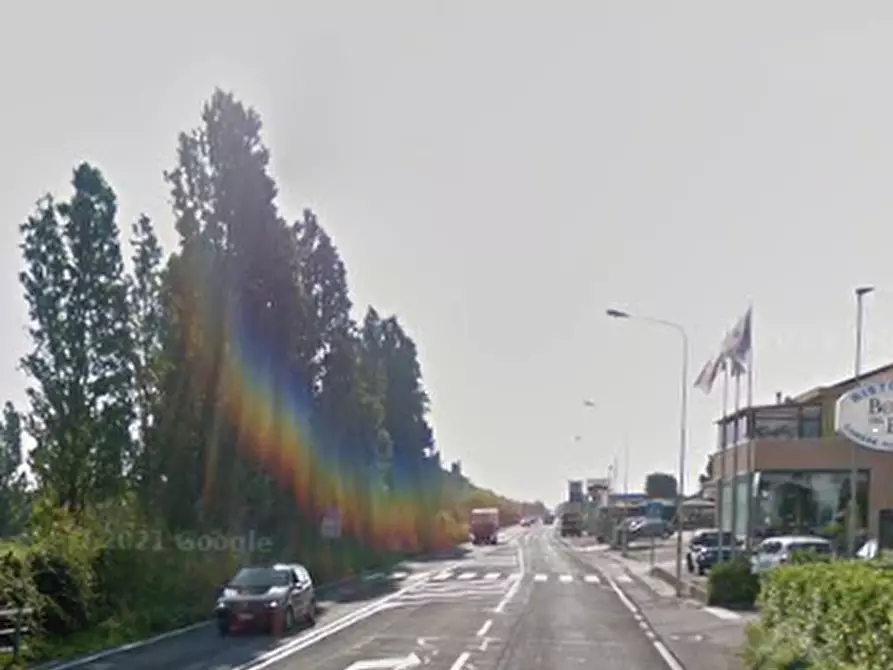 Immagine 11 di Negozio in vendita  in Viale Piceno a Fano