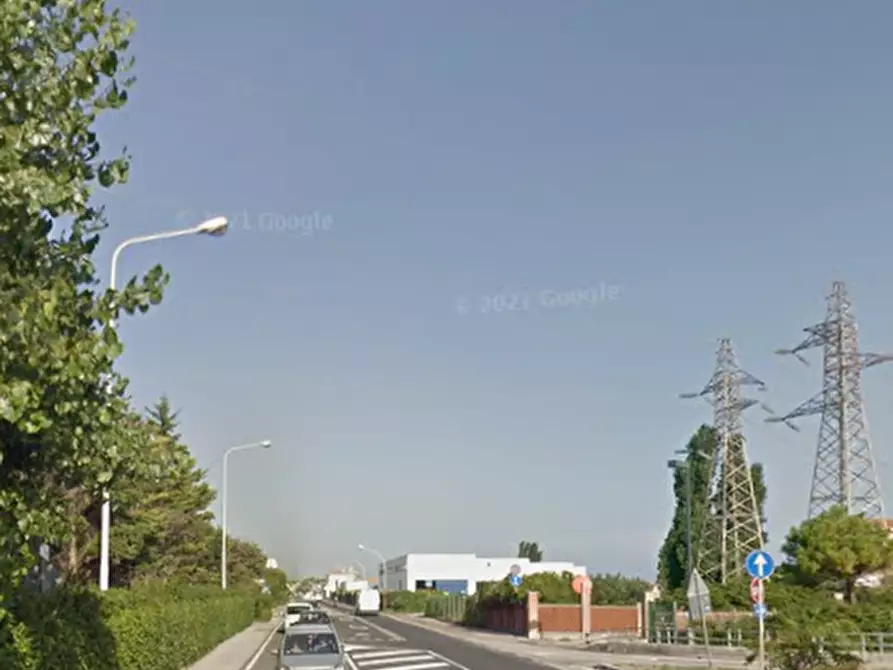 Immagine 12 di Negozio in vendita  in Viale Piceno a Fano