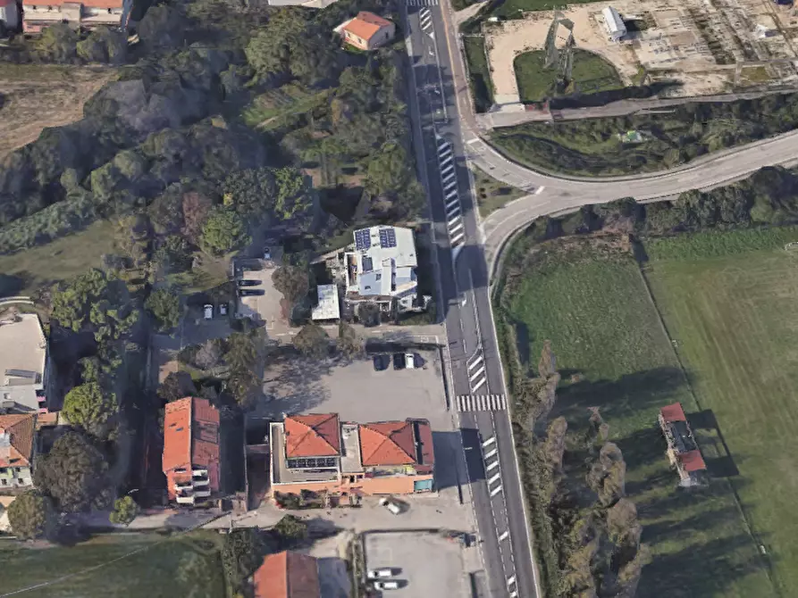 Immagine 13 di Negozio in vendita  in Viale Piceno a Fano