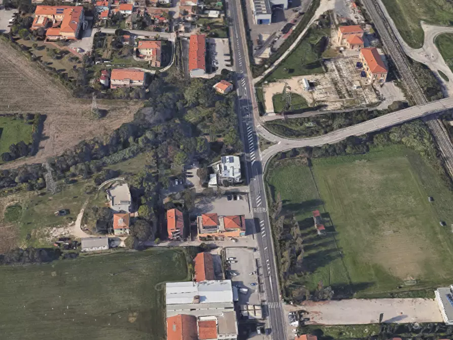 Immagine 16 di Negozio in vendita  in Viale Piceno a Fano