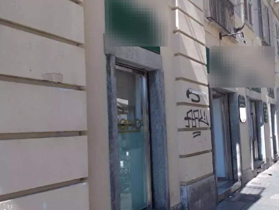 Immagine 4 di Negozio in vendita  in via Garibaldi a Torino