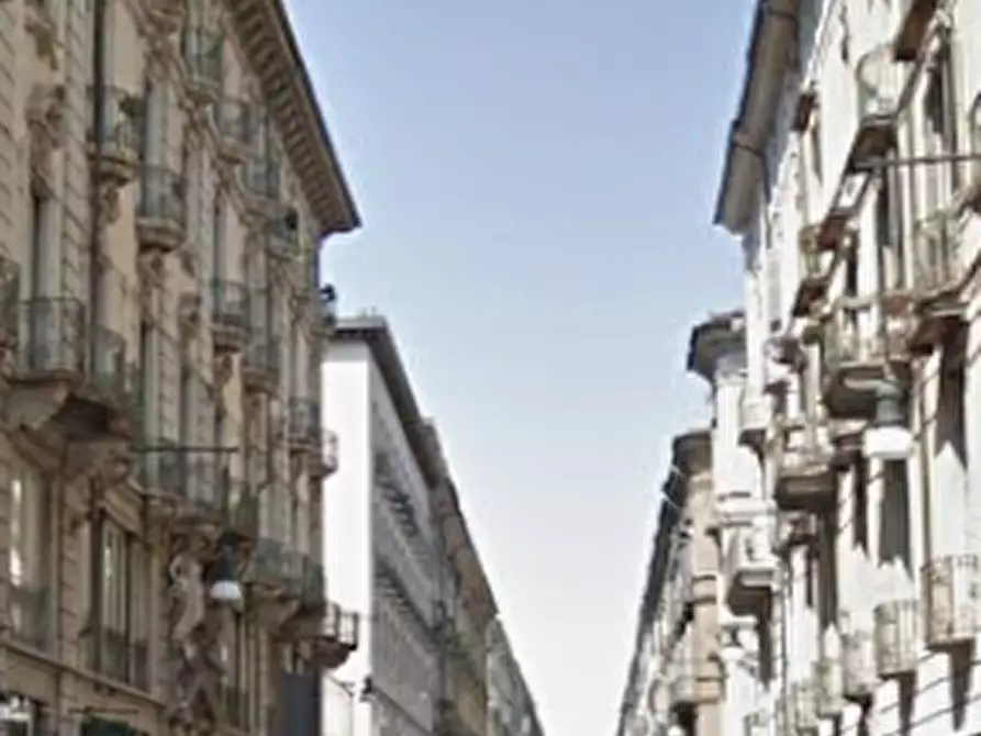 Immagine 5 di Negozio in vendita  in via Garibaldi a Torino