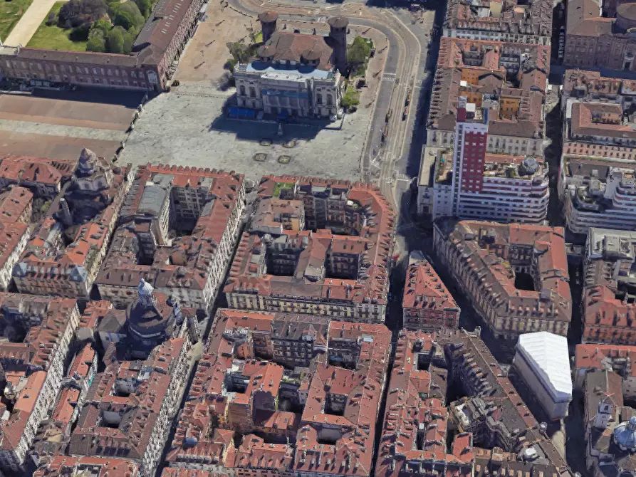 Immagine 7 di Negozio in vendita  in via Garibaldi a Torino