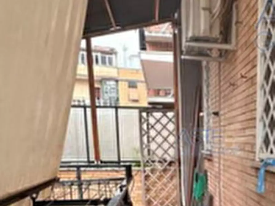 Immagine 4 di Appartamento in vendita  in Via Castelnuovo di Garfagnana a Roma