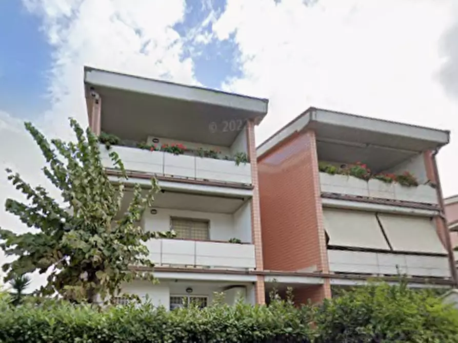 Immagine 3 di Appartamento in vendita  in Via Giulio Belvederi a Roma