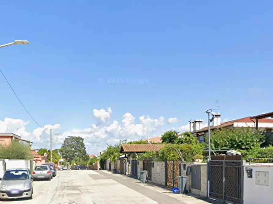 Immagine 23 di Villa in vendita  in Via Giovanni Basile a Anzio