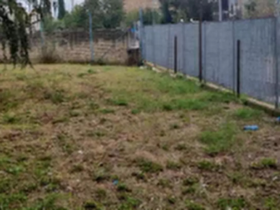 Immagine 4 di Terreno agricolo in vendita  in Via Zeddiani a Roma