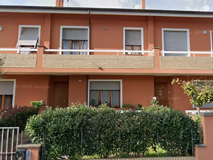 Immagine 2 di Villetta a schiera in vendita  in Via Gubbio a Colli Al Metauro