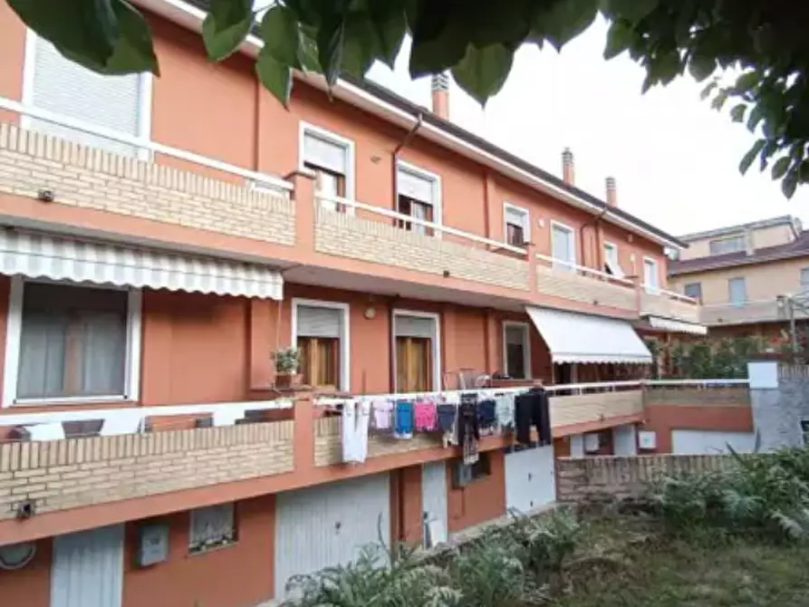 Immagine 9 di Villetta a schiera in vendita  in Via Gubbio a Colli Al Metauro