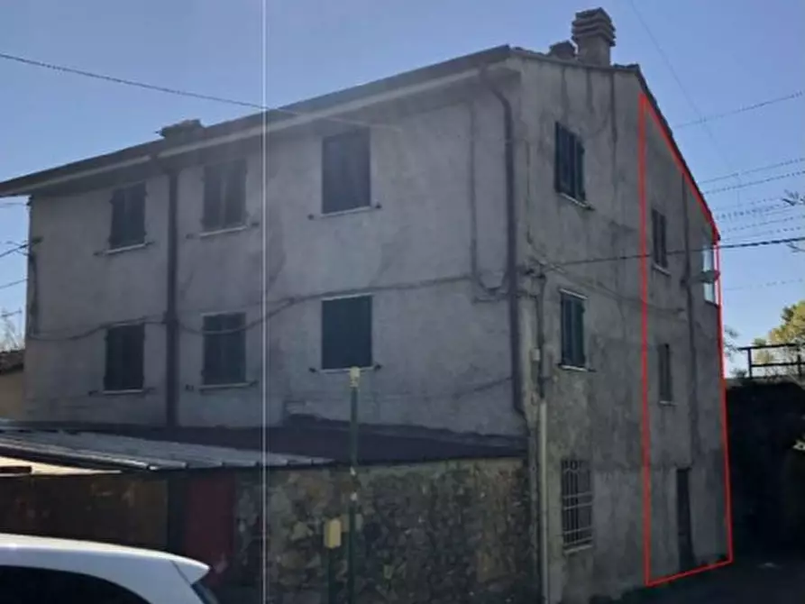 Immagine 2 di Porzione di casa in vendita  in Via Aurelia a Carrara