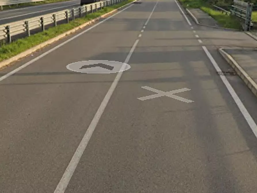 Immagine 8 di Ufficio in vendita  in via dalmine  a Curno