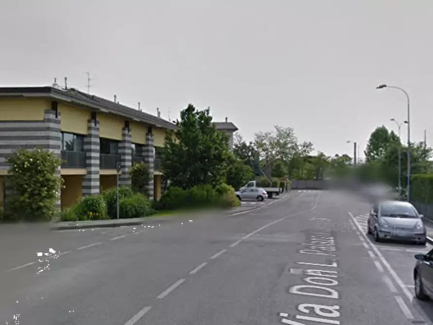 Immagine 11 di Negozio in vendita  in Via Don Luigi Palazzolo a Lallio