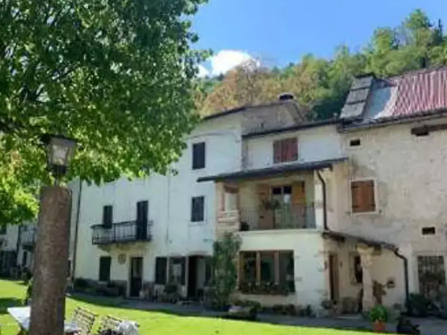 Immagine 3 di Porzione di casa in vendita  in Contrada Cenise di Sotto Valdiporro a Bosco Chiesanuova