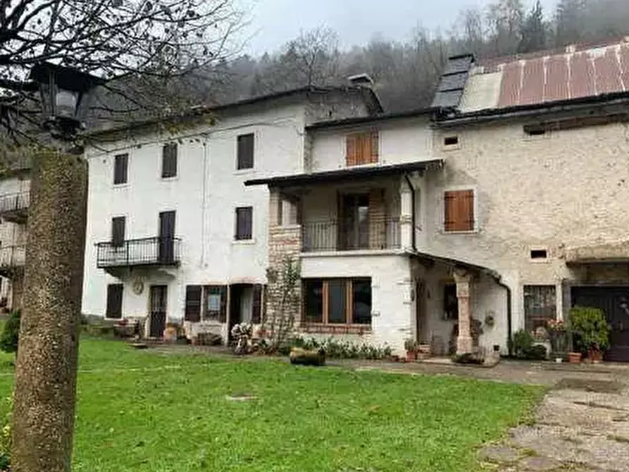 Immagine 5 di Porzione di casa in vendita  in Contrada Cenise di Sotto Valdiporro a Bosco Chiesanuova