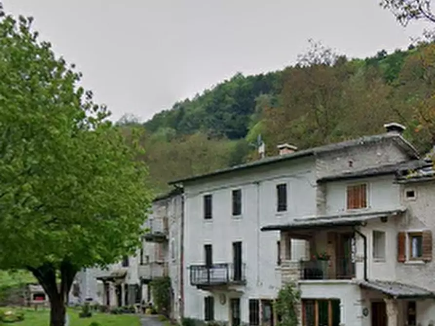 Immagine 13 di Porzione di casa in vendita  in Contrada Cenise di Sotto Valdiporro a Bosco Chiesanuova