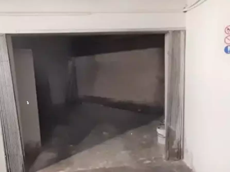 Immagine 3 di Garage in vendita  in Via Marco Volpe a Udine