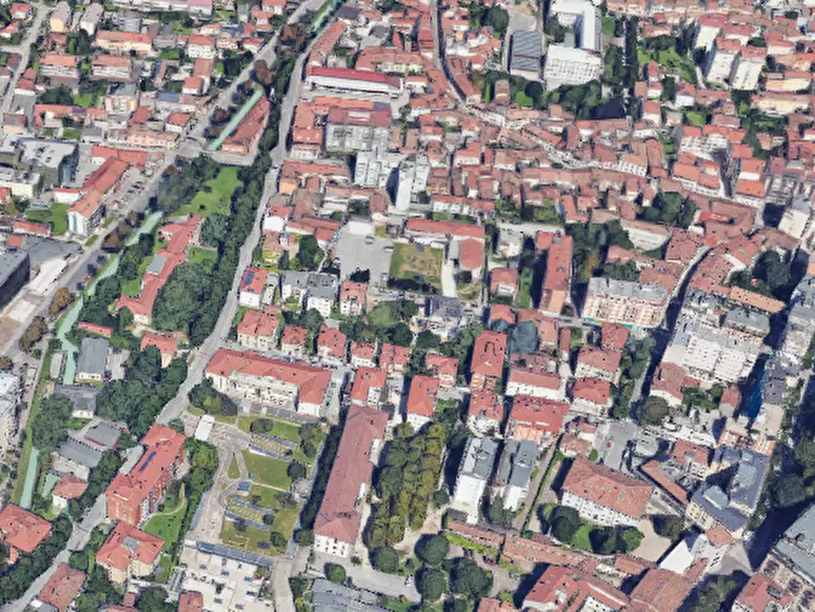 Immagine 14 di Garage in vendita  in Via Marco Volpe a Udine