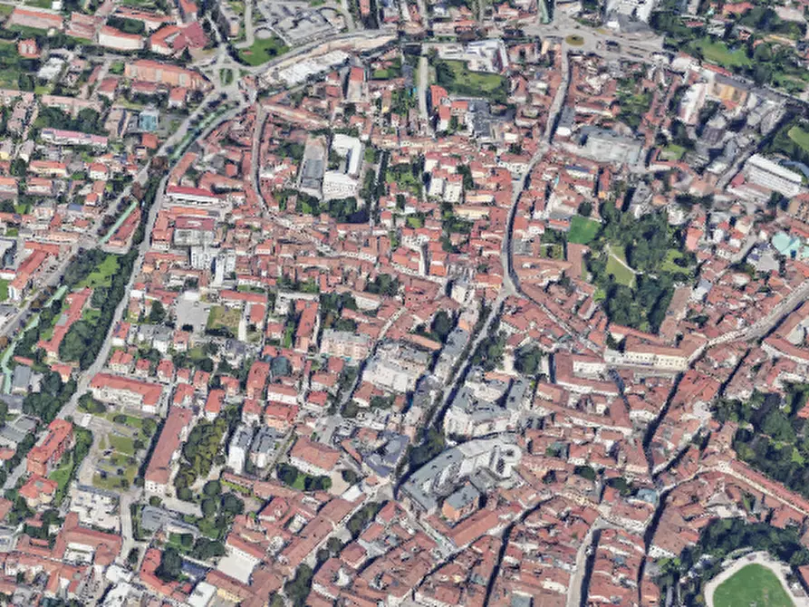 Immagine 15 di Garage in vendita  in Via Marco Volpe a Udine