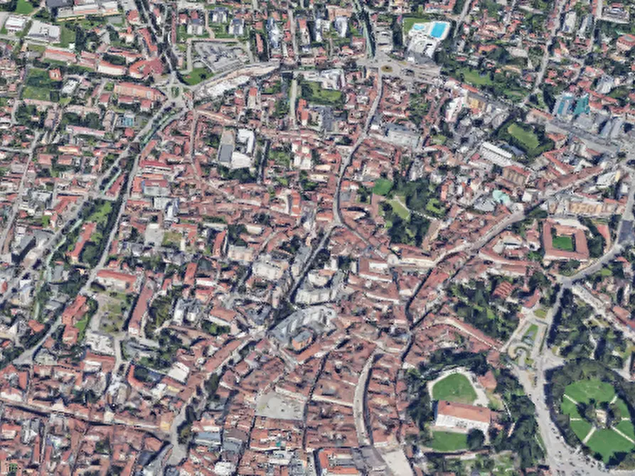 Immagine 16 di Garage in vendita  in Via Marco Volpe a Udine