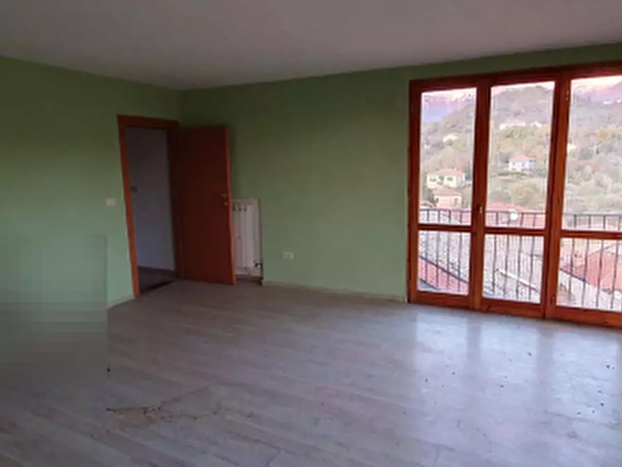 Immagine 14 di Appartamento in vendita  in Via Fuori le Mura a Bagnone