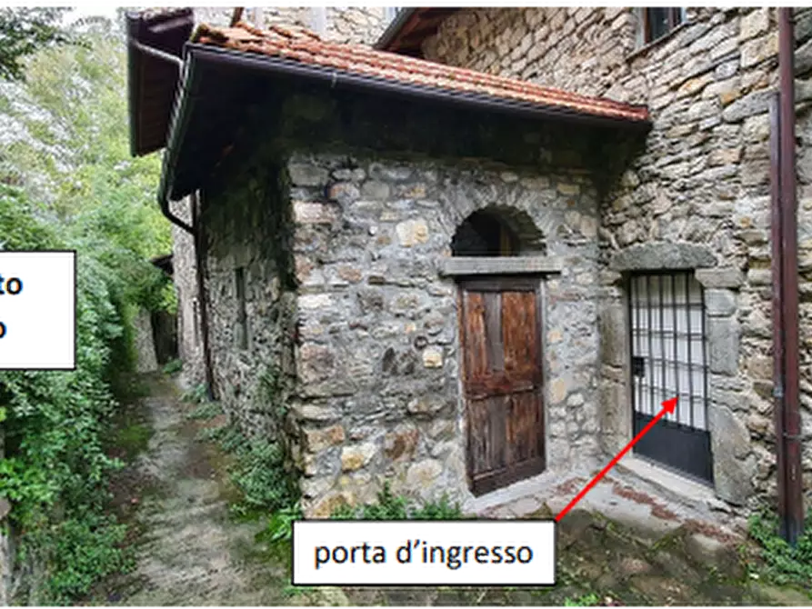 Immagine 1 di Appartamento in vendita  in Via Fuori le Mura a Bagnone