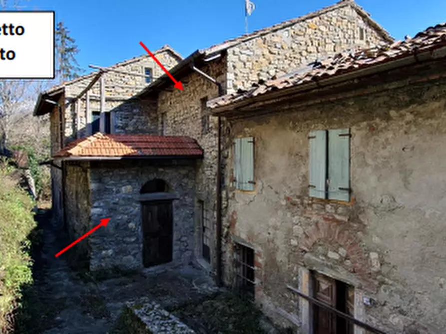 Immagine 2 di Appartamento in vendita  in Via Fuori le Mura a Bagnone