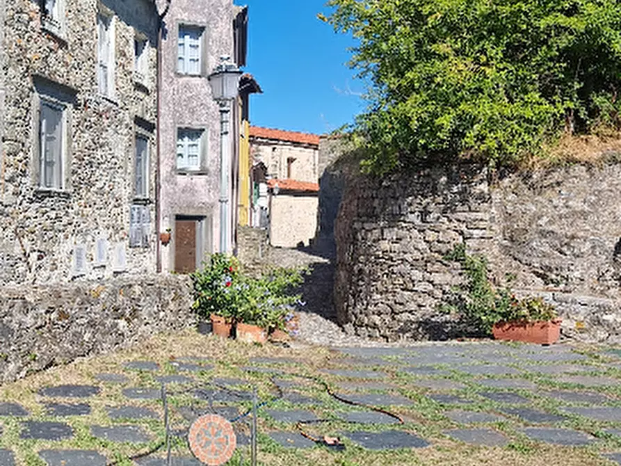 Immagine 17 di Appartamento in vendita  in Via Fuori le Mura a Bagnone