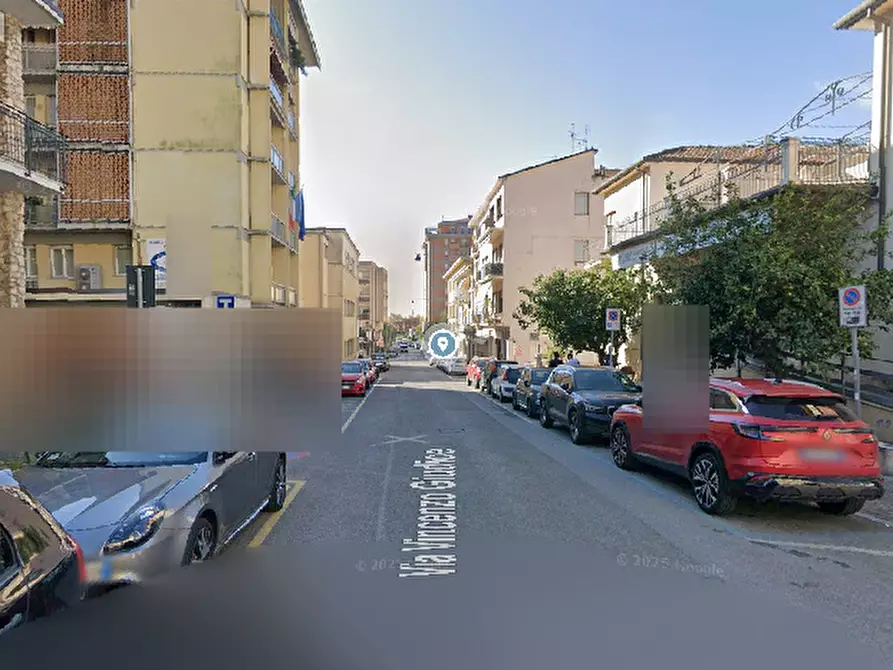 Immagine 9 di Ufficio in vendita  in Via Vincenzo Giudice a Massa