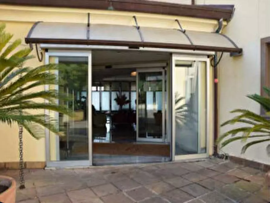 Immagine 7 di Negozio in vendita  in Via dei Pilastri a Fosdinovo