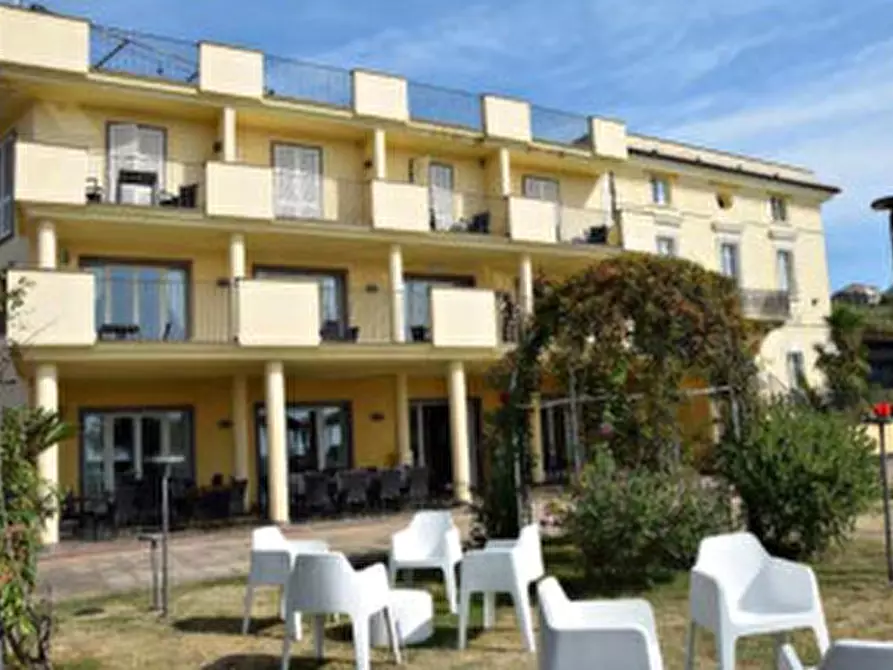 Immagine 1 di Negozio in vendita  in Via dei Pilastri a Fosdinovo