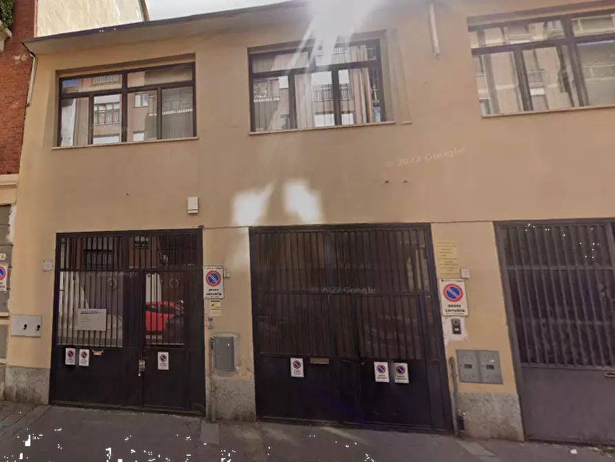 Immagine 10 di Laboratorio in vendita  in Via Serrano  a Torino