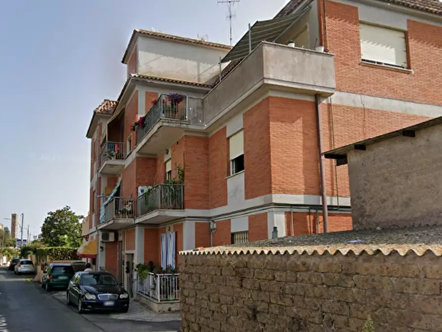 Immagine 11 di Appartamento in vendita  in Via delle Calcare  a Anzio