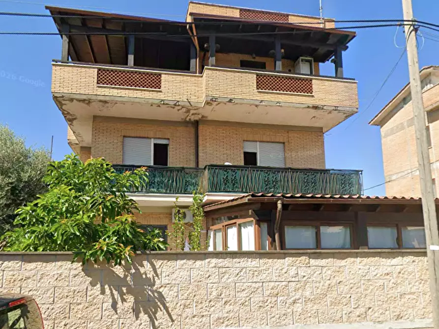 Immagine 11 di Appartamento in vendita  in Via Guido Cavalcanti  a Anzio