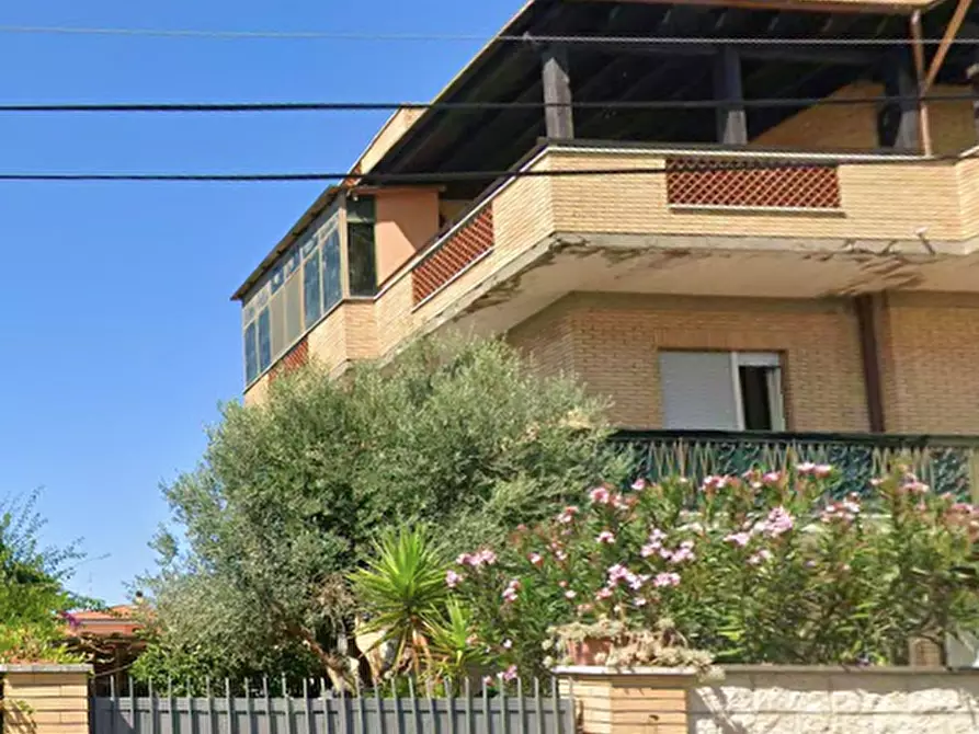 Immagine 13 di Appartamento in vendita  in Via Guido Cavalcanti  a Anzio