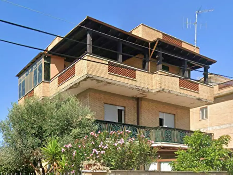 Immagine 17 di Appartamento in vendita  in Via Guido Cavalcanti  a Anzio